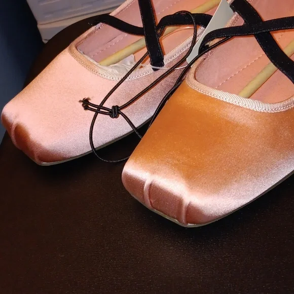 Worthington Lilac Square Closed Toe Ballet Flats - Picture 8 of 8